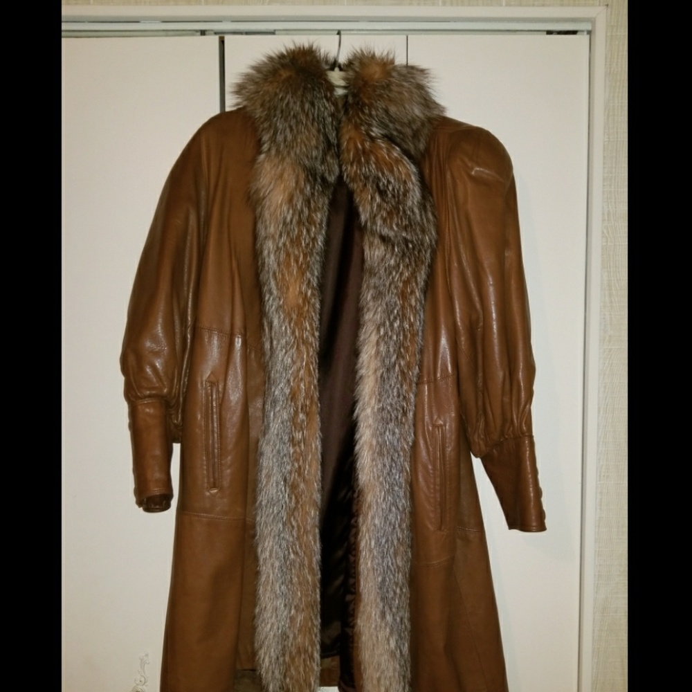 Fur Coat - Picture 1 of 8